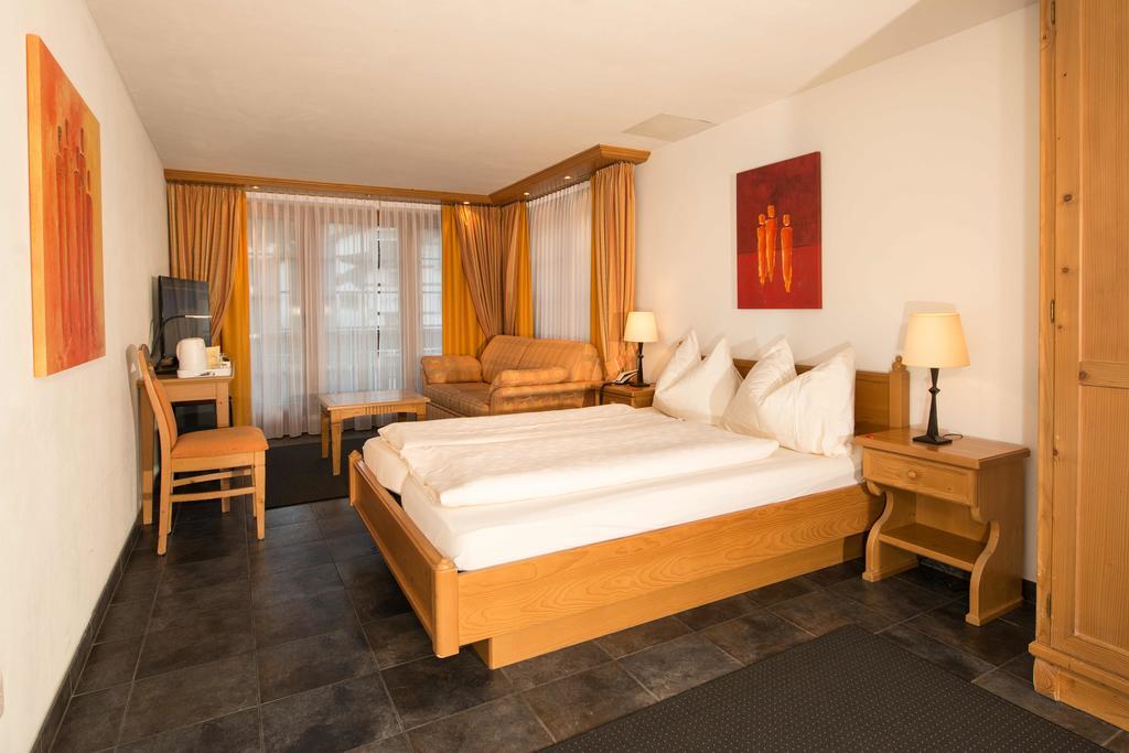 Hotel Dufour Chalet - Adults Only Zermatt Esterno foto